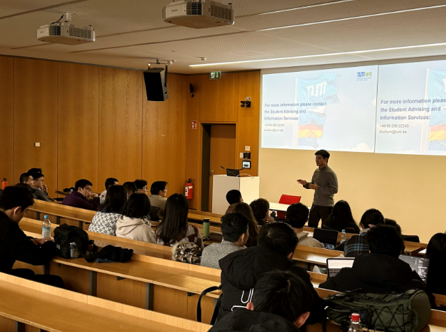 学术引领不只有助于学生理性挑选专业也提升了其大学学习的适应才能 学术引领不只有助于学生理性挑选专业也提升了其大学学习的适应才能